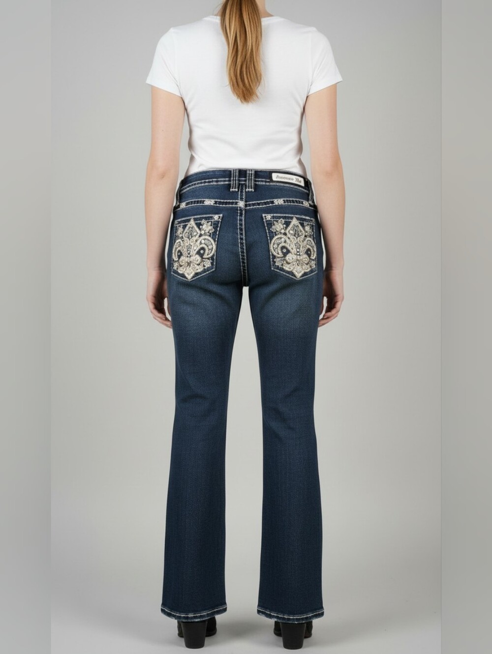 Answer Me Dark Blue Bootcut Jeans with Crystal Studs Decorative Pockets SZ 9 NWT